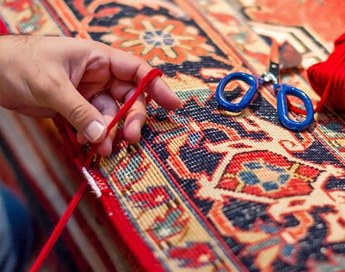 خدمات تخصصی و حرفه ای رفوی فرش در قالیشویی ارومیه